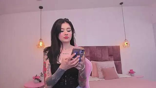 BellaClarck from StripChat is Freechat