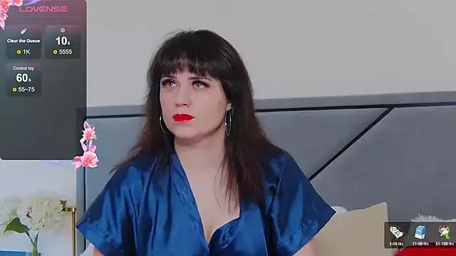 BellaHillss from StripChat