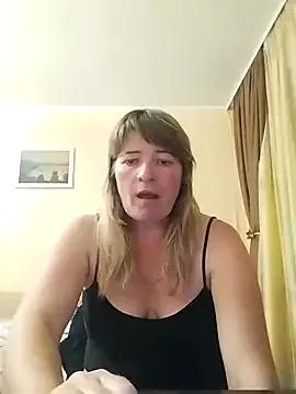 BellaLove335 from StripChat is Freechat