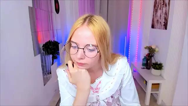 BellaMontgomery from StripChat is Freechat