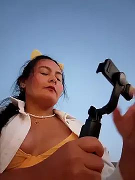 Try our girls live displays and explore the company of endless strippers, with beautiful physiques, vibrating toys and more.