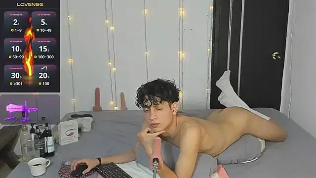 Benjamin_Buster from StripChat is Freechat