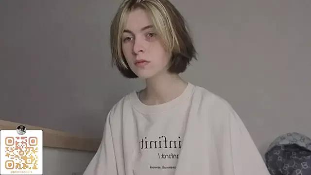 bertamimi from StripChat is Freechat