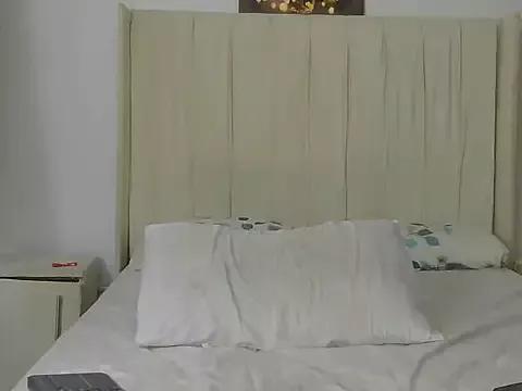 BhadBhad_Kitty from StripChat is Freechat
