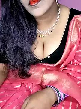 Try our girls live displays and explore the company of endless strippers, with beautiful physiques, vibrating toys and more.