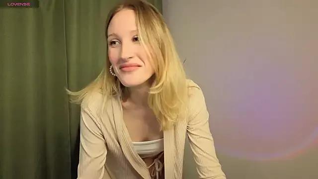 Try our girls live displays and explore the company of endless strippers, with beautiful physiques, vibrating toys and more.