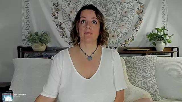 BigBoobsMcGee from StripChat is Freechat