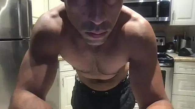 BigGuyMuscle from StripChat