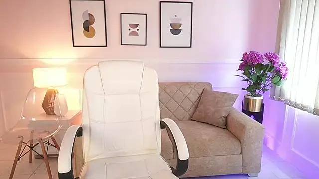 Try our girls live displays and explore the company of endless strippers, with beautiful physiques, vibrating toys and more.