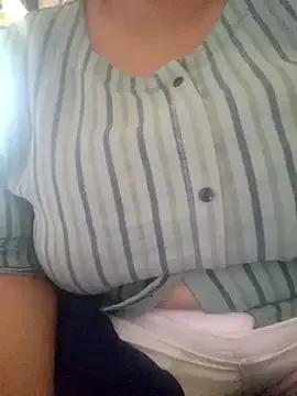 bitch-horny from StripChat is Freechat