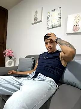 blackbullger_ from StripChat is Freechat