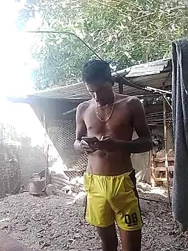 Try our girls live displays and explore the company of endless strippers, with beautiful physiques, vibrating toys and more.