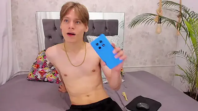 blondie_lover69 — Cumshoot