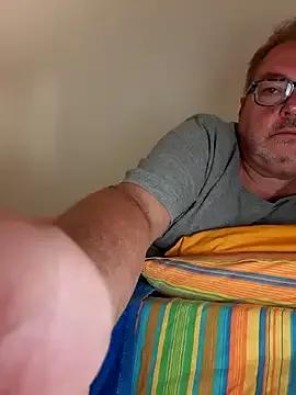 Try our girls live displays and explore the company of endless strippers, with beautiful physiques, vibrating toys and more.