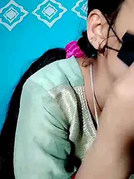 Avatar of bold-couple