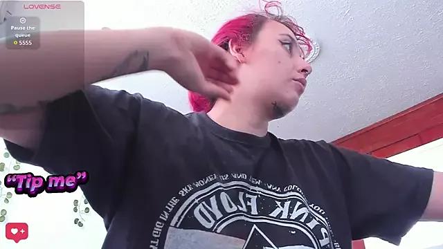 Try our girls live displays and explore the company of endless strippers, with beautiful physiques, vibrating toys and more.