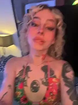 Try our girls live displays and explore the company of endless strippers, with beautiful physiques, vibrating toys and more.