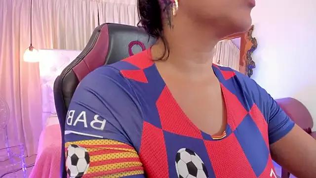 Try our girls live displays and explore the company of endless strippers, with beautiful physiques, vibrating toys and more.