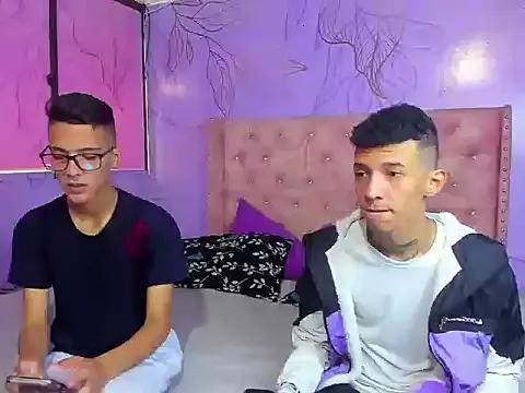 Boyshot_Zeus from StripChat is Freechat