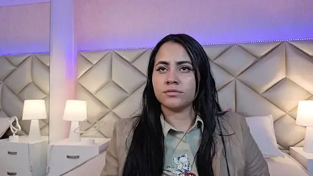 Try our girls live displays and explore the company of endless strippers, with beautiful physiques, vibrating toys and more.