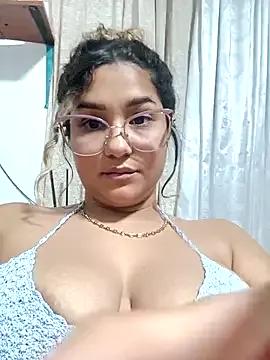 Try our girls live displays and explore the company of endless strippers, with beautiful physiques, vibrating toys and more.