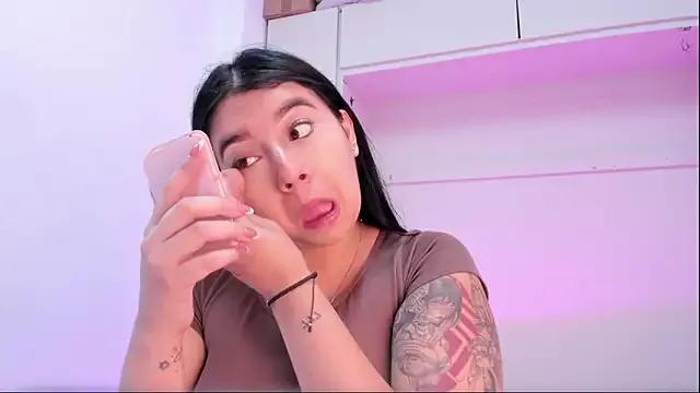 Try our girls live displays and explore the company of endless strippers, with beautiful physiques, vibrating toys and more.