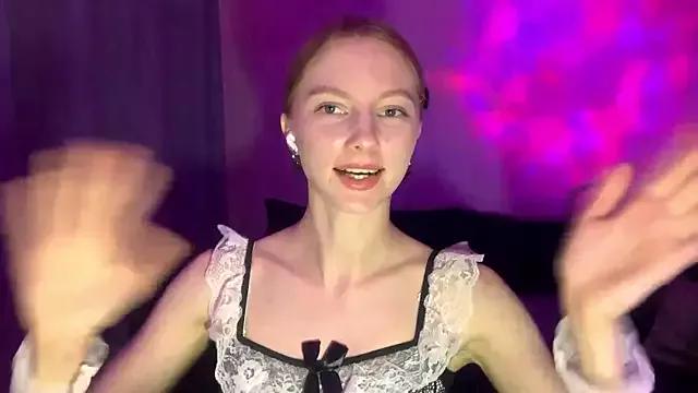 BrightAnnie from StripChat is Freechat