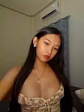 Bunny72772 from StripChat is Freechat