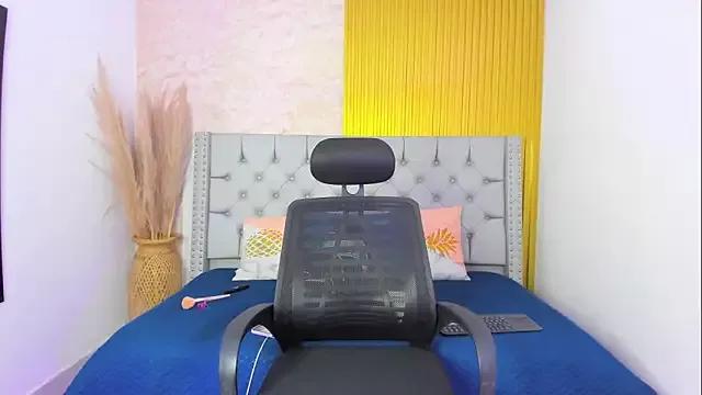 BUNNY__VELEZ from StripChat is Freechat