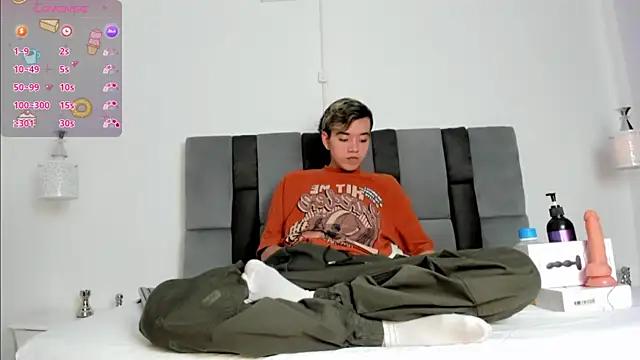 bunny_maxi from StripChat
