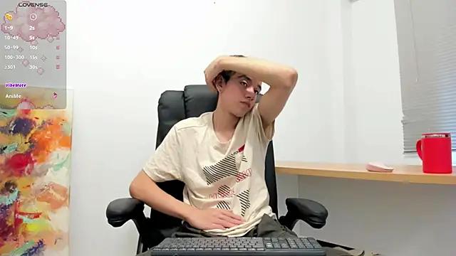 bunny_maxi from StripChat