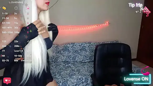 Bunny_Sexyy — Creme nos seios