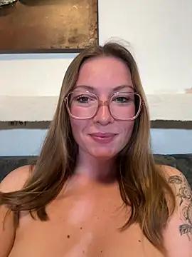 Try our girls live displays and explore the company of endless strippers, with beautiful physiques, vibrating toys and more.