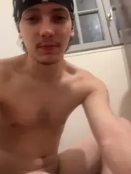 BurstCoquette — Je le suce pendant 5 minute