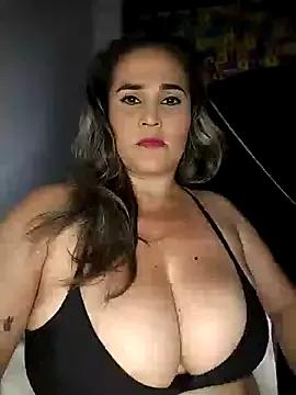 Busty_divorced_mom from StripChat is Freechat