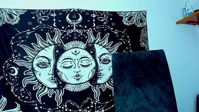 Calita_sexy1 — Big squirt + ride dildo