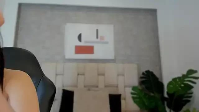 cami_luxx from StripChat is Freechat