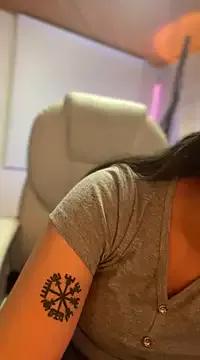 Try our girls live displays and explore the company of endless strippers, with beautiful physiques, vibrating toys and more.