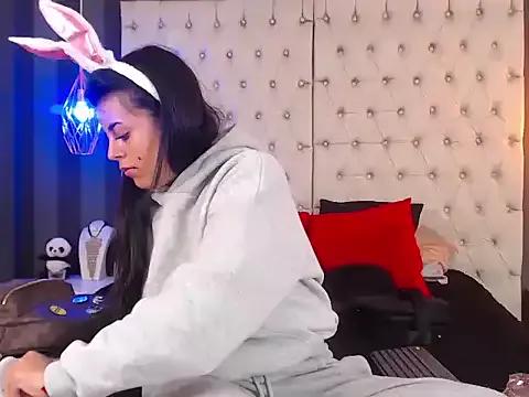 Camile_Petite from StripChat is Freechat