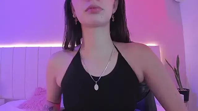 Try our girls live displays and explore the company of endless strippers, with beautiful physiques, vibrating toys and more.