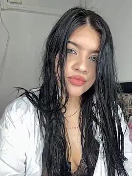 Try our girls live displays and explore the company of endless strippers, with beautiful physiques, vibrating toys and more.
