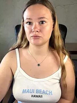 Try our girls live displays and explore the company of endless strippers, with beautiful physiques, vibrating toys and more.