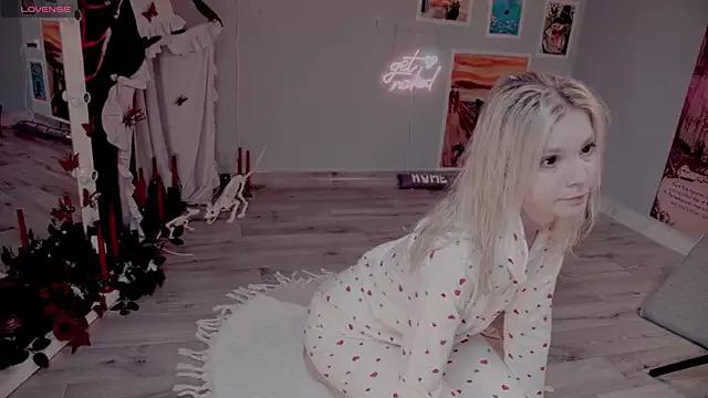 Careful_i_bite from StripChat is Freechat