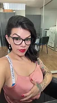 Try our girls live displays and explore the company of endless strippers, with beautiful physiques, vibrating toys and more.