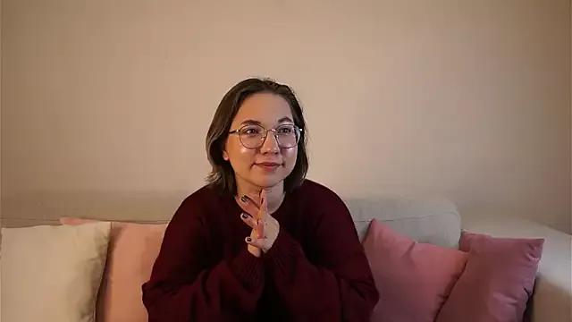 CarlaHilden from StripChat is Freechat