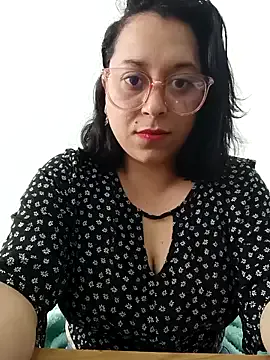 Caroline-17 — BigSquirt