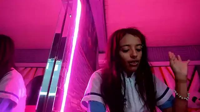 Try our girls live displays and explore the company of endless strippers, with beautiful physiques, vibrating toys and more.