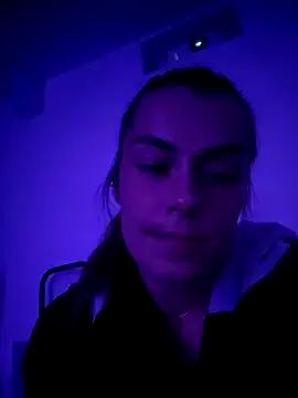 Carolinemiam from StripChat is Freechat