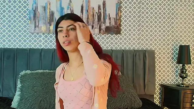 Try our girls live displays and explore the company of endless strippers, with beautiful physiques, vibrating toys and more.