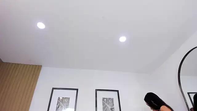 catalina_jolie from StripChat is Freechat